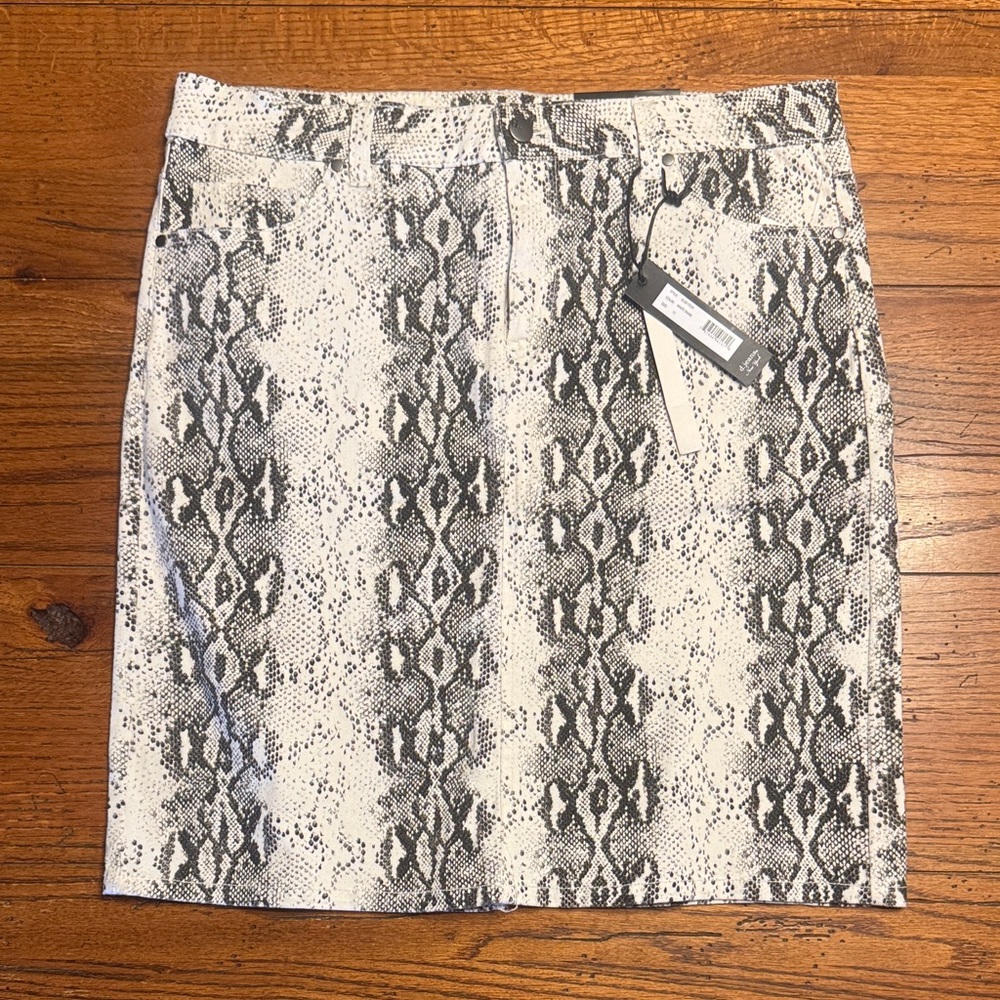 d. jeans Black and White Snake Print Pencil Skirt